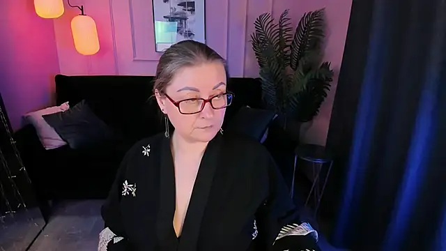 Alexandra_Kind webcam