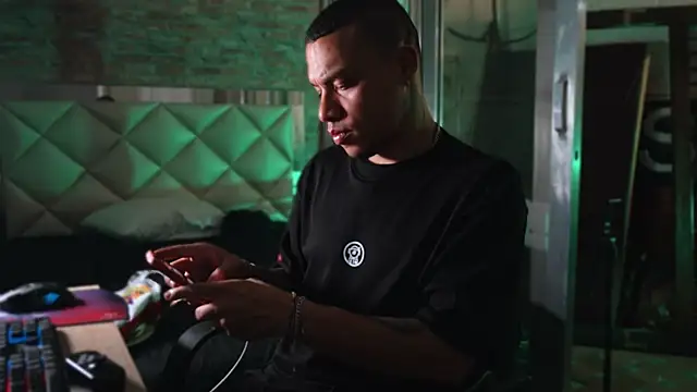 AlphaMasterXxx webcam