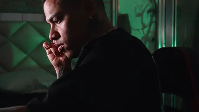 AlphaMasterXxx webcam