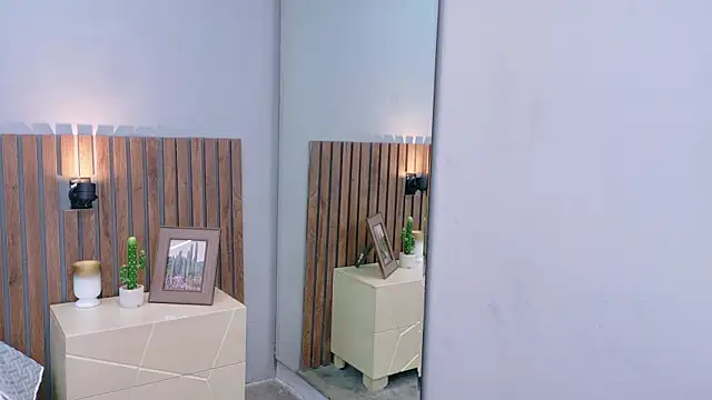 Mia_Bellefort webcam