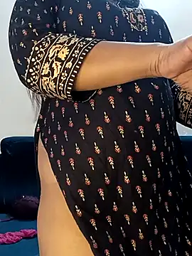 ssiya- (F young) - ass🍑 🕳️ fingering