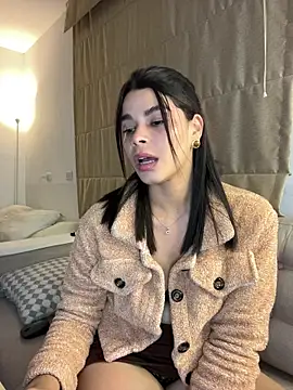 Webcam Model (Leah_Honey26)  is live.Free join now!