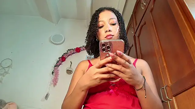 khoe777 - Khoe777's free webcam - UK Sex Cams