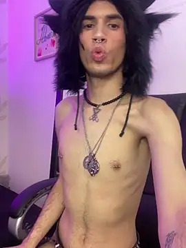 lucius_morningstar webcam