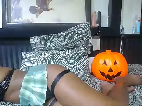 YoungBarbiexx webcam