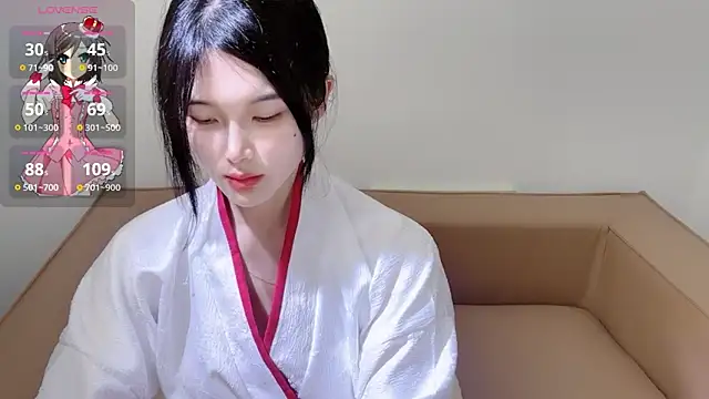 美女T-TeaR在线直播