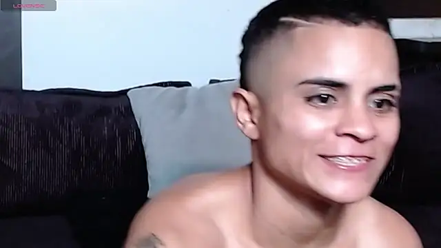 Liiamthompson live sex cam