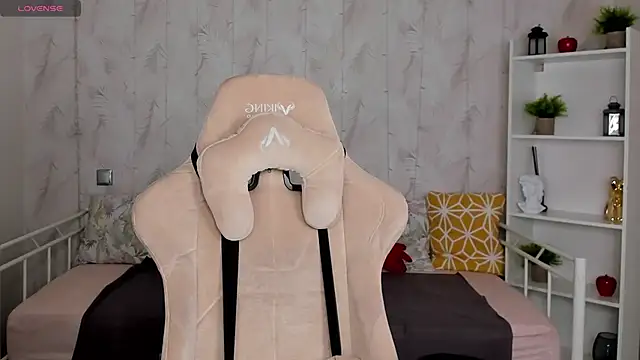 tori_cutie - Tori_Cutie's free webcam - UK Sex Cams