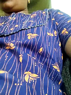 yamini1431 live sex cam