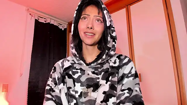 londonttipton - Londonttipton's free webcam