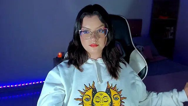 OphelianaRose33 webcam