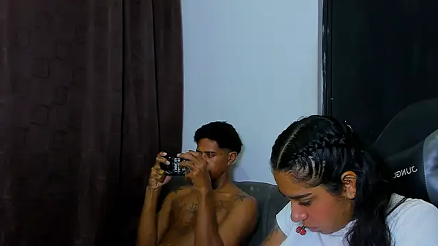 violet_and_myers webcam