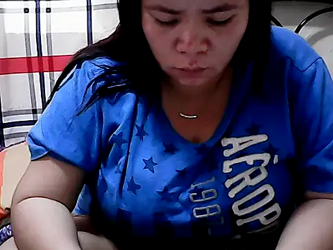 HornyPussie69 webcam