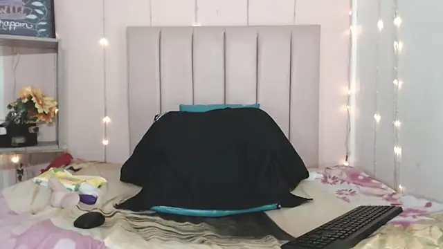 camila_williamss - Camila_williamss's free webcam - UK Sex Cams