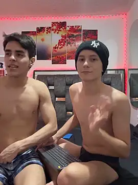 alex_and_fabian - Alex_and_Fabian's free webcam - UK Sex Cams