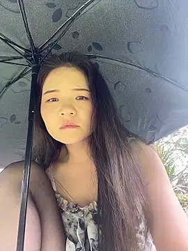 美女lucyxiaolulu在线直播