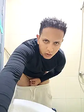 albertofcille - Albertofcille's free webcam - UK Sex Cams