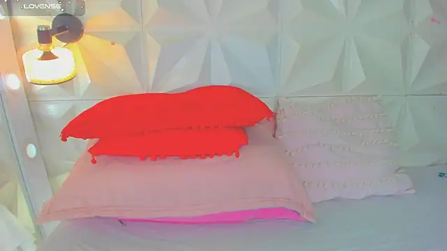 cute_latinaxxx webcam