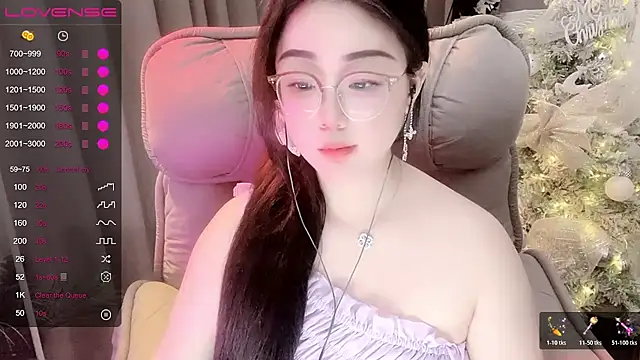 Monica-666888- webcam