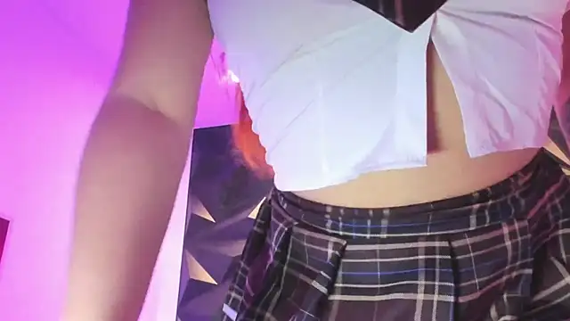 megan_whitee__ - Megan_whitee__'s free webcam - UK Sex Cams