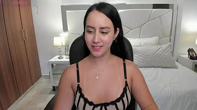 Natasha_Kiim_ webcam