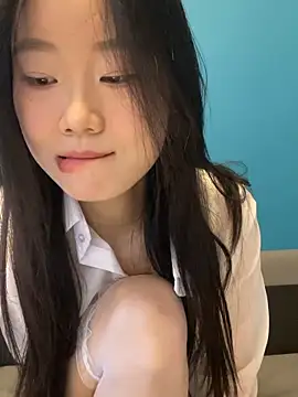 美女ZHJKS9988在线直播