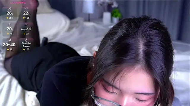 NelleMihalko live sex cam