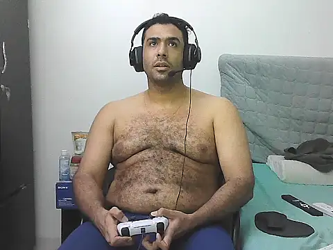 AlphaLatinoBear webcam