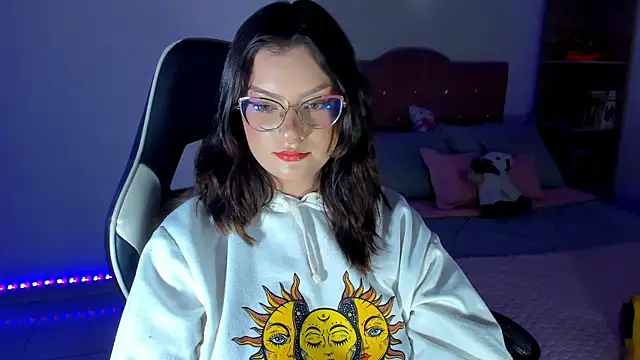 OphelianaRose33 webcam