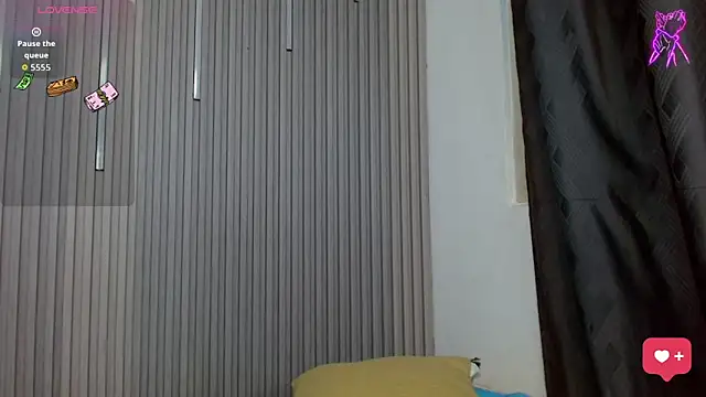 Julian_Smith21 webcam