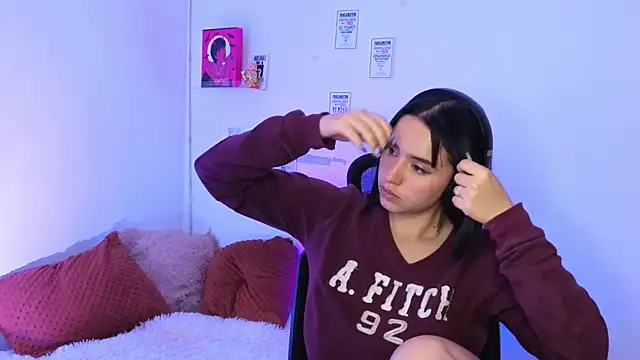 emily_lindey - Emily_Lindey's free webcam - UK Sex Cams