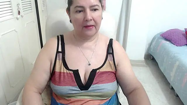 leonela_69 webcam