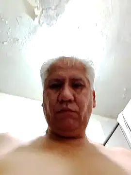 Momlover2022 live sex cam