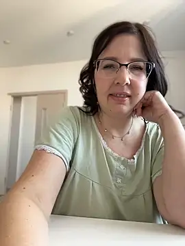 B_Bonya_m from StripChat is Freechat