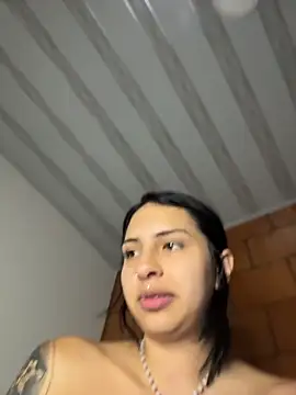 hilary_pinkk (F teen) - Wet your shirt and show your tits:devil: