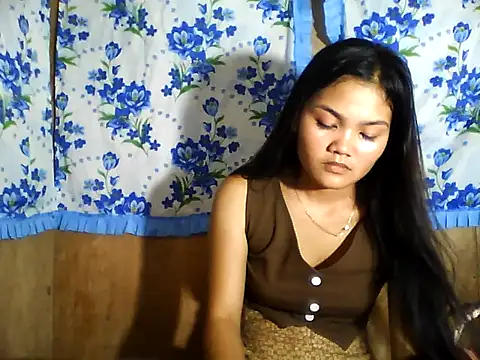 PinaySkinnyJust18 webcam