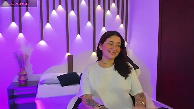 charlottee27_ webcam