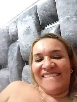 charlotte_milf30 webcam