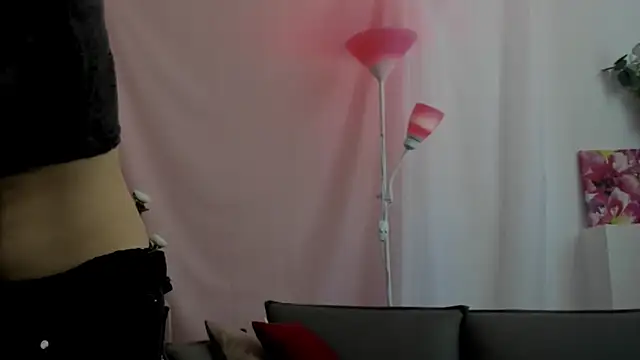 elainebeness (F young) - i want kiss u