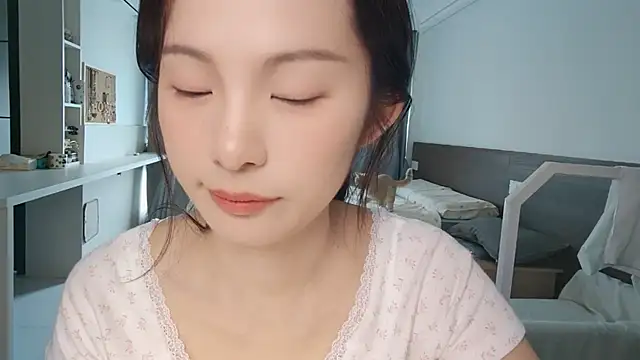 美女Nn-nannan在线直播