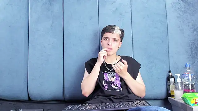 Megan_Thompson_ webcam