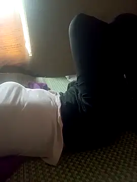 nat-tri - Nat-tri's free webcam - UK Sex Cams