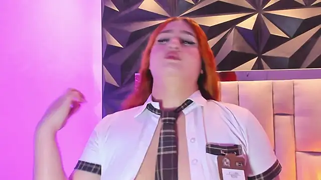 megan_whitee__ webcam