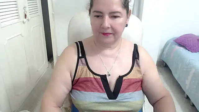 leonela_69 webcam