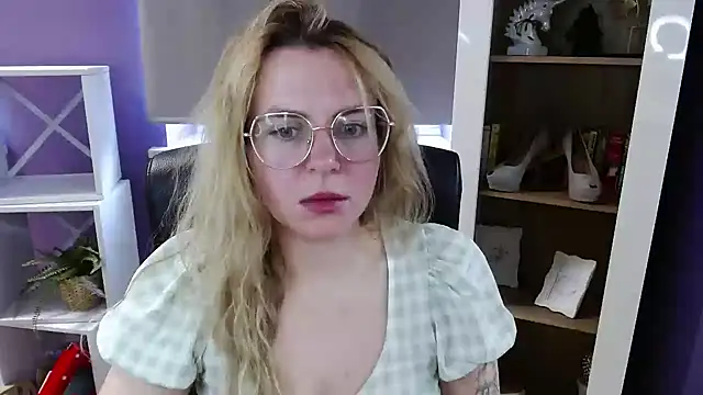 Zoey_Erotic webcam