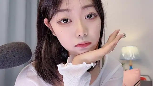 美女smalldaisy在线直播