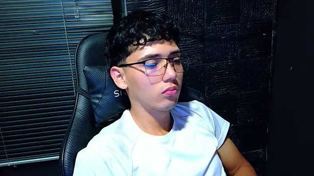 srjacobs (M twink) - show cum