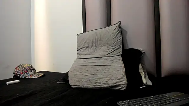 endrick-23 (M young) - Spit cock