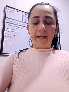 Webcam Model (Sex_Annie)  is live.Free join now!