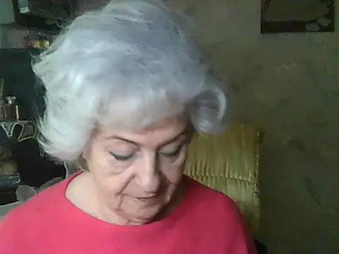 ValeriaKroww from StripChat is Freechat